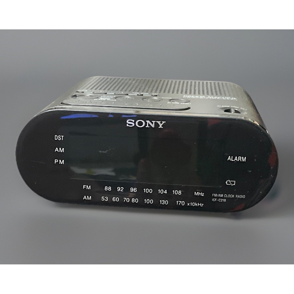 SONY DREAM MACHINE ALARM CLOCK AM/FM RADIO MODEL ICF-C218 BLACK